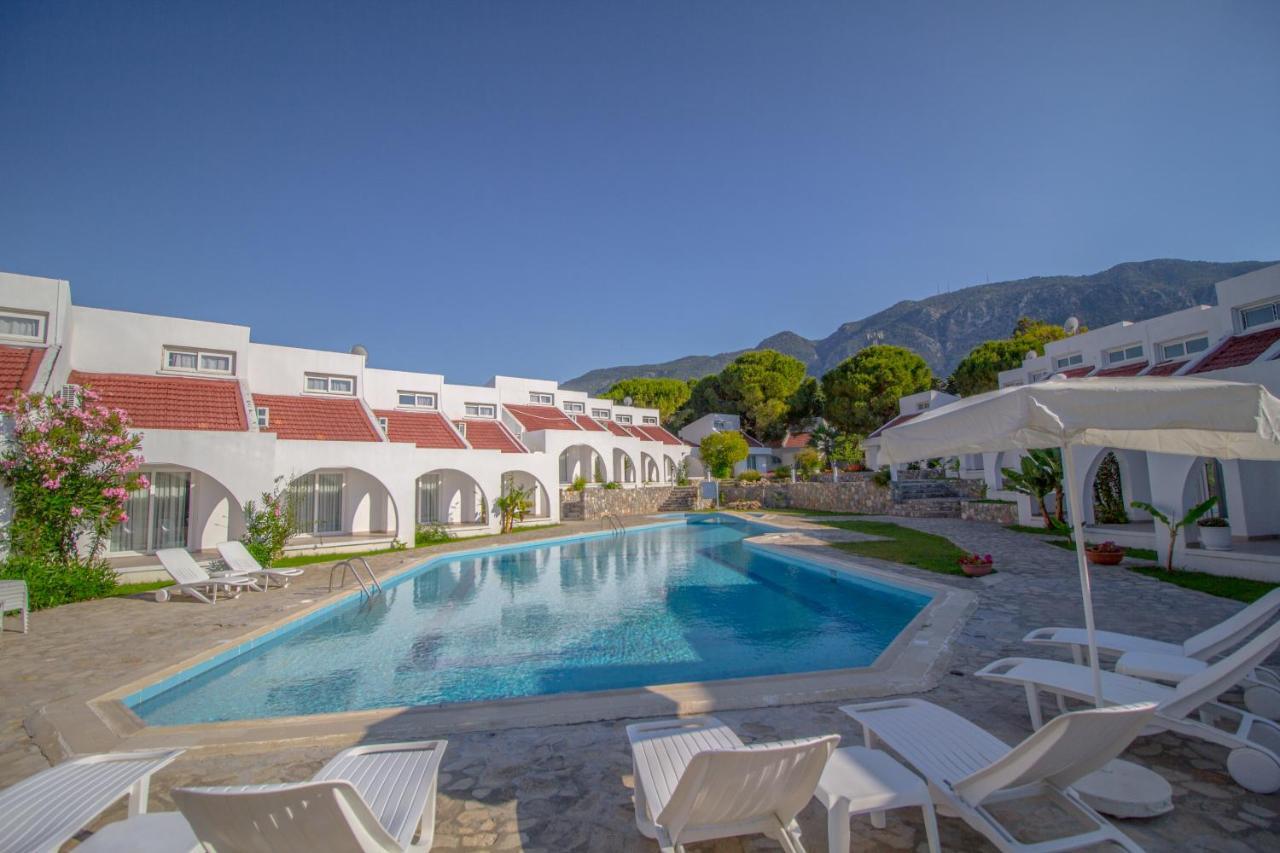Club Lapethos Bungalow Kyrenia  Exterior foto