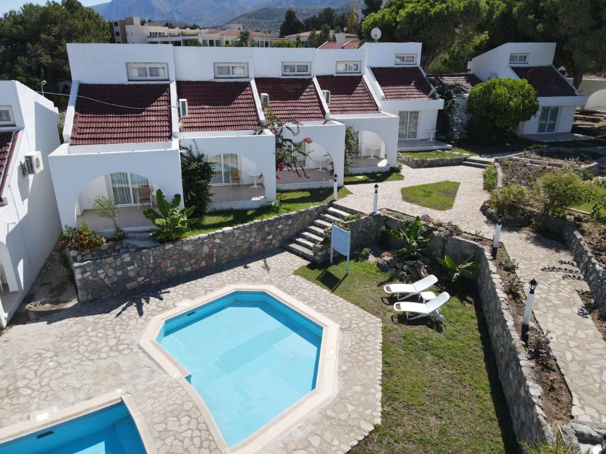 Club Lapethos Bungalow Kyrenia  Exterior foto